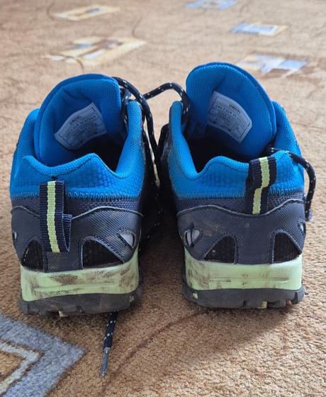 Turistické topanky, 35