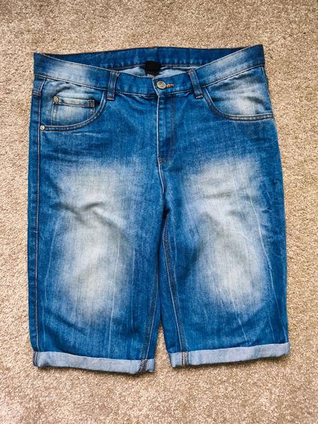 Kraťasy, chapter young,176