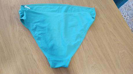 Predám krásne tehotenské plavky 2x oblečené, 40