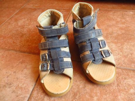 Ortopedické sandálky - veľ. 28 - vn. dl. 18,5 cm, 28