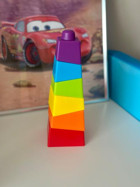 Montessori veža, 
