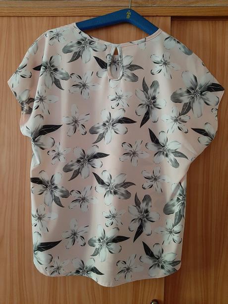 Blúzka ružová s kvetmi, l