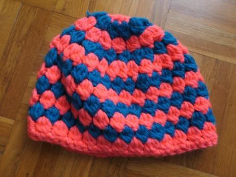 13 ks rozne kvalitne,krasne damske/detske ciapky, desigual,m