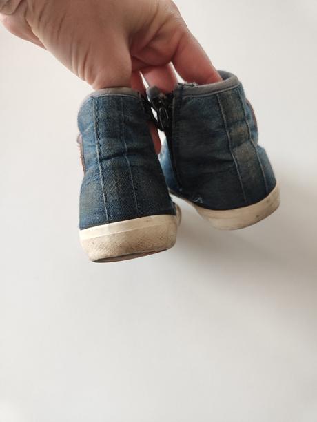 Tenisky, reserved,27