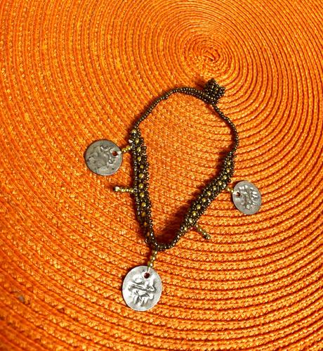 Starožitný náramok,