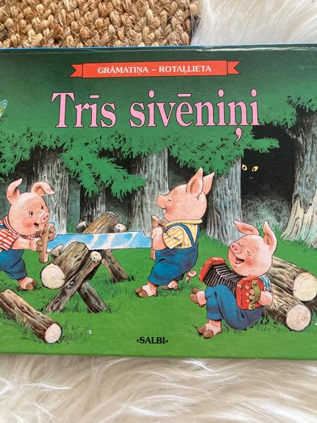 Trīs sivēniņi pop-up leporelo (1997), 