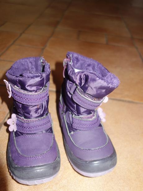 Fialove cizmicky, 23