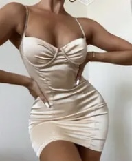 Satenove šaty s kamienkami, s