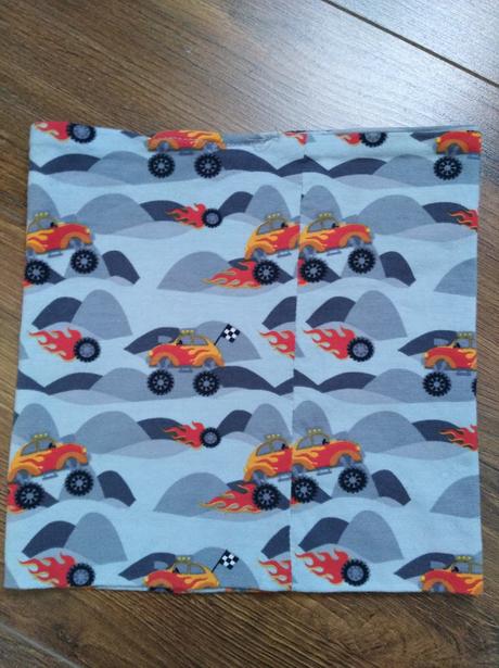 Dvojvrstvova čiapka nakrcnik, 74