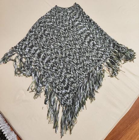 Pončo so strapcami, st. bernard