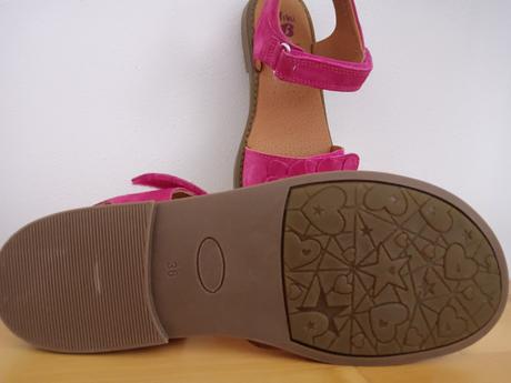 Nové kožené sandálky na suché zipsy zn.baťa, baťa,36