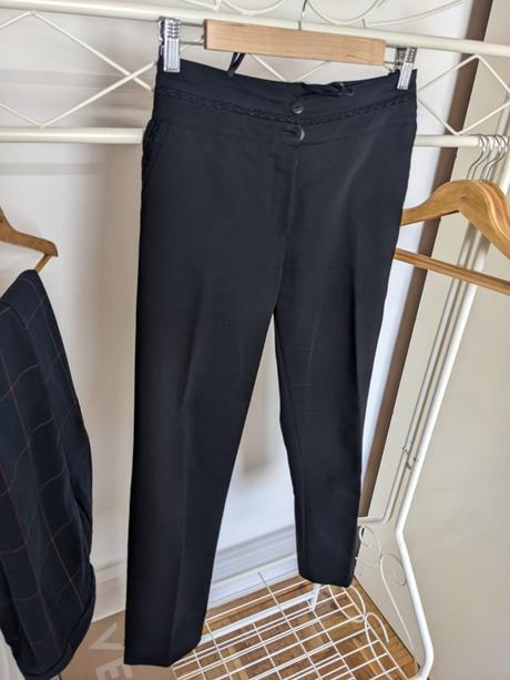 Elegantné cigaretové nohavice, l