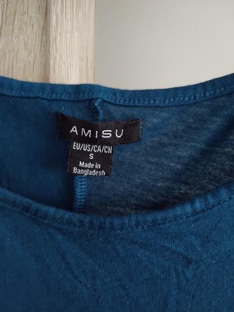 Tmavomodré tricko, amisu,s