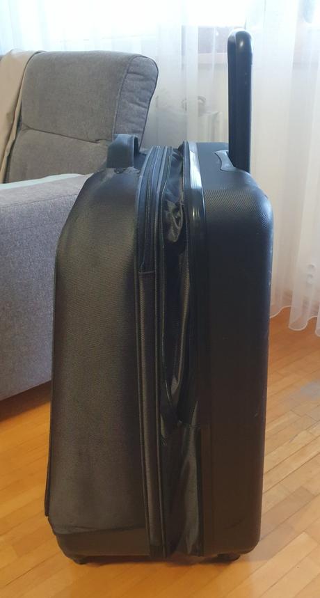 Cestovný kufor, tchibo