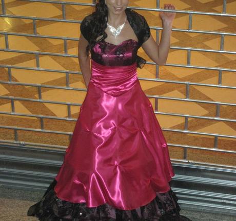 Spoločenské šaty, 38