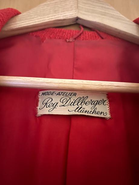 Červený retro kabátik, s