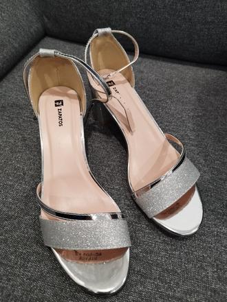 Sandále na opätku, 42