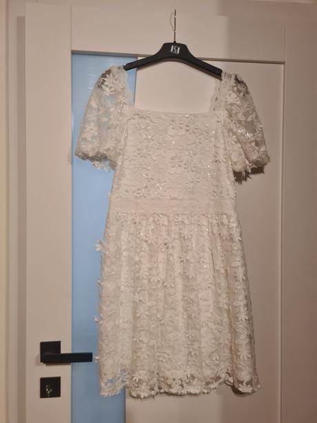 Špolocenske šaty, lipsy london,164