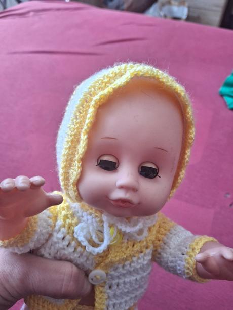 Retro žmurkajuca bábika, 