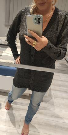 Trblietavý svetrík, s