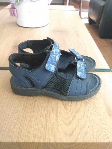Sandálky, 34