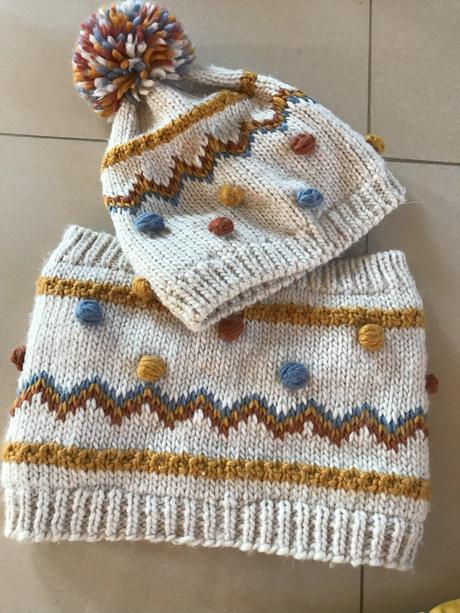 Čiapka a nákrčník zara, zara,140