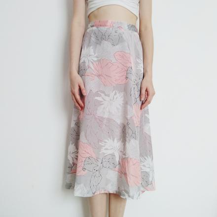 Saténová sukňa, l