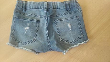 Dievčenské kraťasy, 134