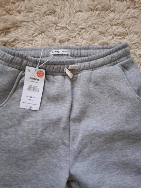 Široké tepláky, sinsay,146