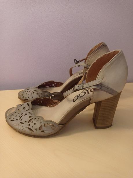 Kožené sandálky, 40