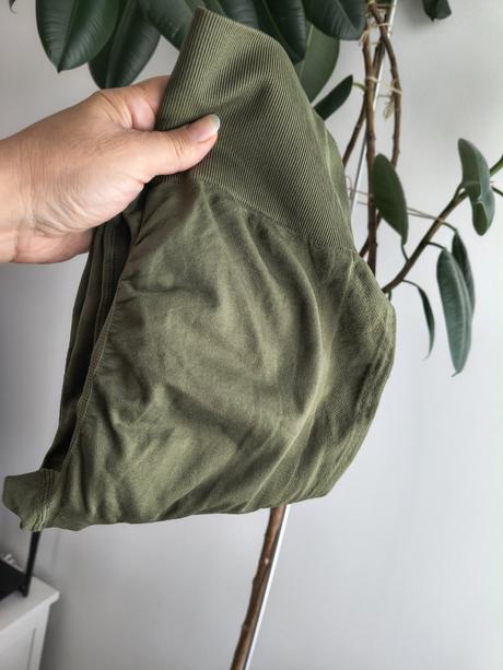 Olivovo zelené push-up športové legíny l, l