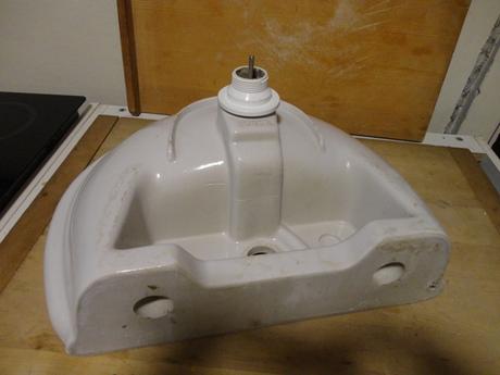 Umývadlo keramické, 