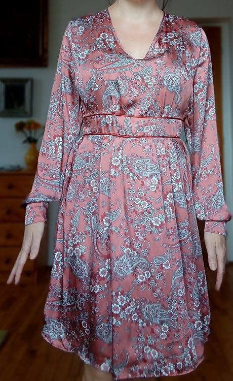 Saténové šaty, orsay,s