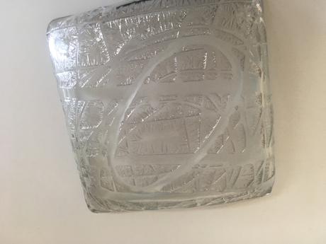 Ťažká tacka zo skla, 