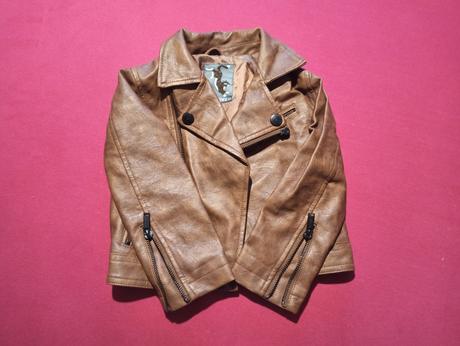 Koženka, reserved,98