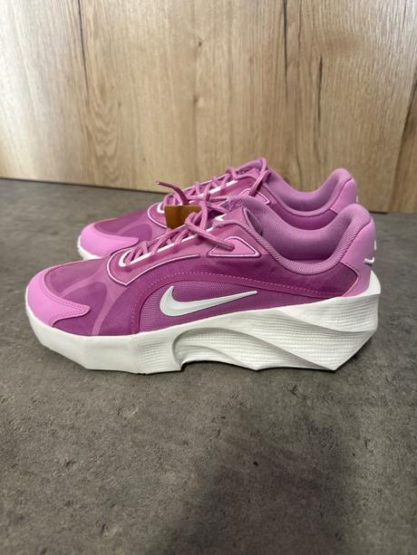 Nike aura edge tensiky nové, nike,42