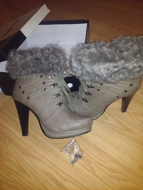 Rôzne topánočky, 38