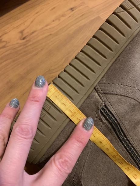 Predám čižmy semišového vzhľadu, 39