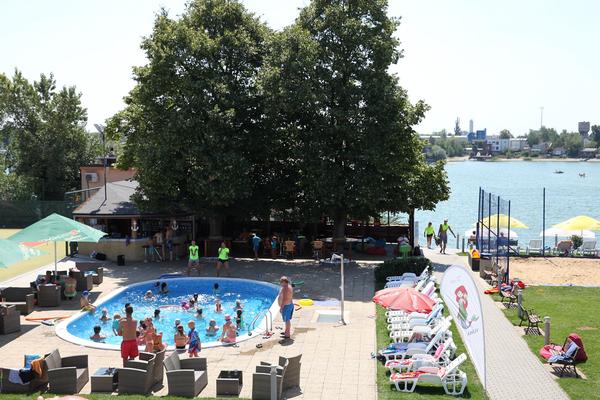 Hotel SENEC v Senci – Vaše zážitky a referencie