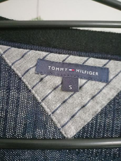 Vlnený značkový sveter, tommy hilfiger,s
