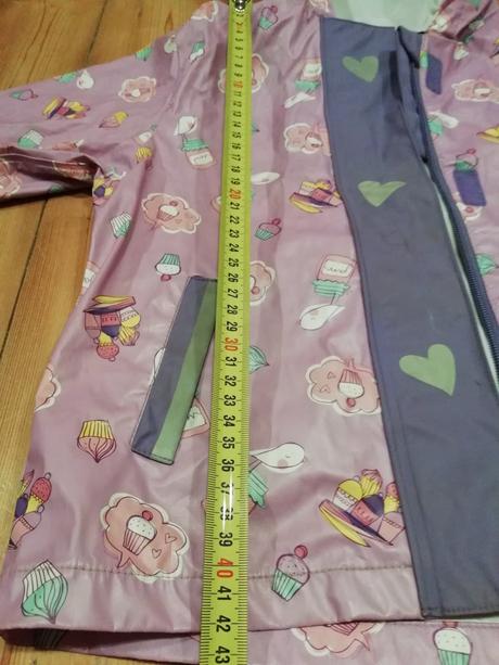 Pogumovaná vetrovka, lupilu,98