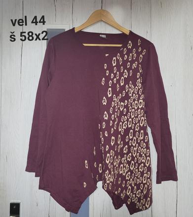 Asymetricke tricko, 44