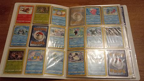 Predám albumu z pokemon kartami, 