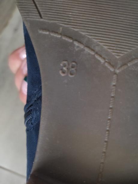 Jesenné semišové nízke čižmičky, 38