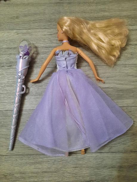 Barbie annika kouzlo pegasu,