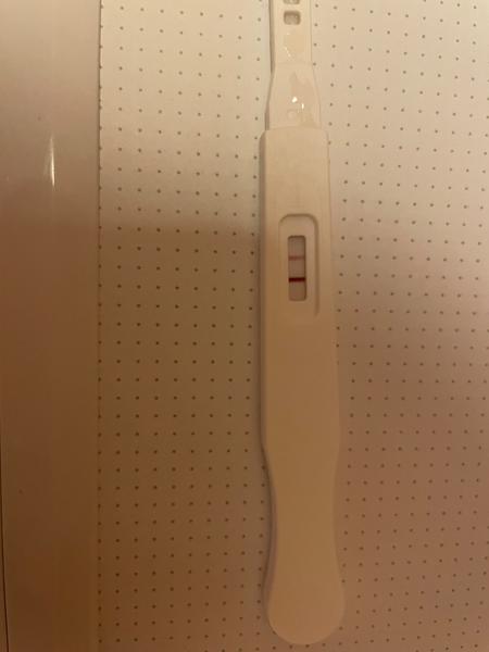 Je tehotenský test s viditeľnou čiarkou pozitívny?