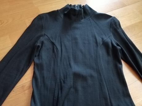 Jednoduché čierne šaty, l