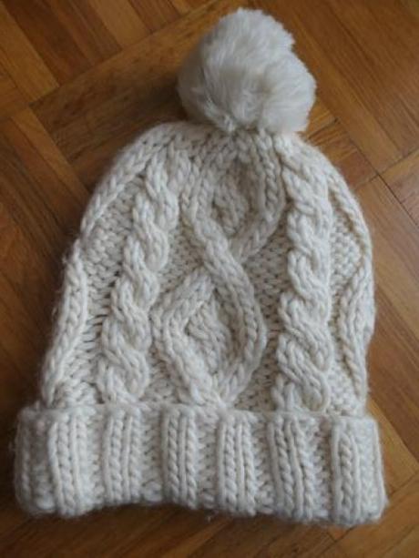 13 ks rozne kvalitne,krasne damske/detske ciapky, desigual,m