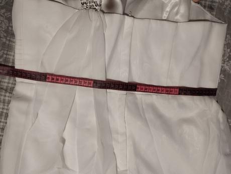 Svadobné/spoločenské šaty, 44