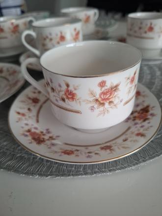 Súprava šálok s fsnierikmi, 